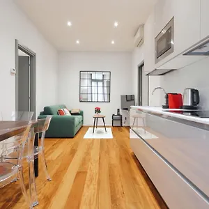 Joivy Modern Flat Near Duomo Di Apartamento