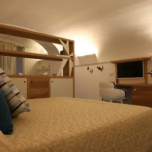 https://arco-della-rua.hotels-amalfi.com